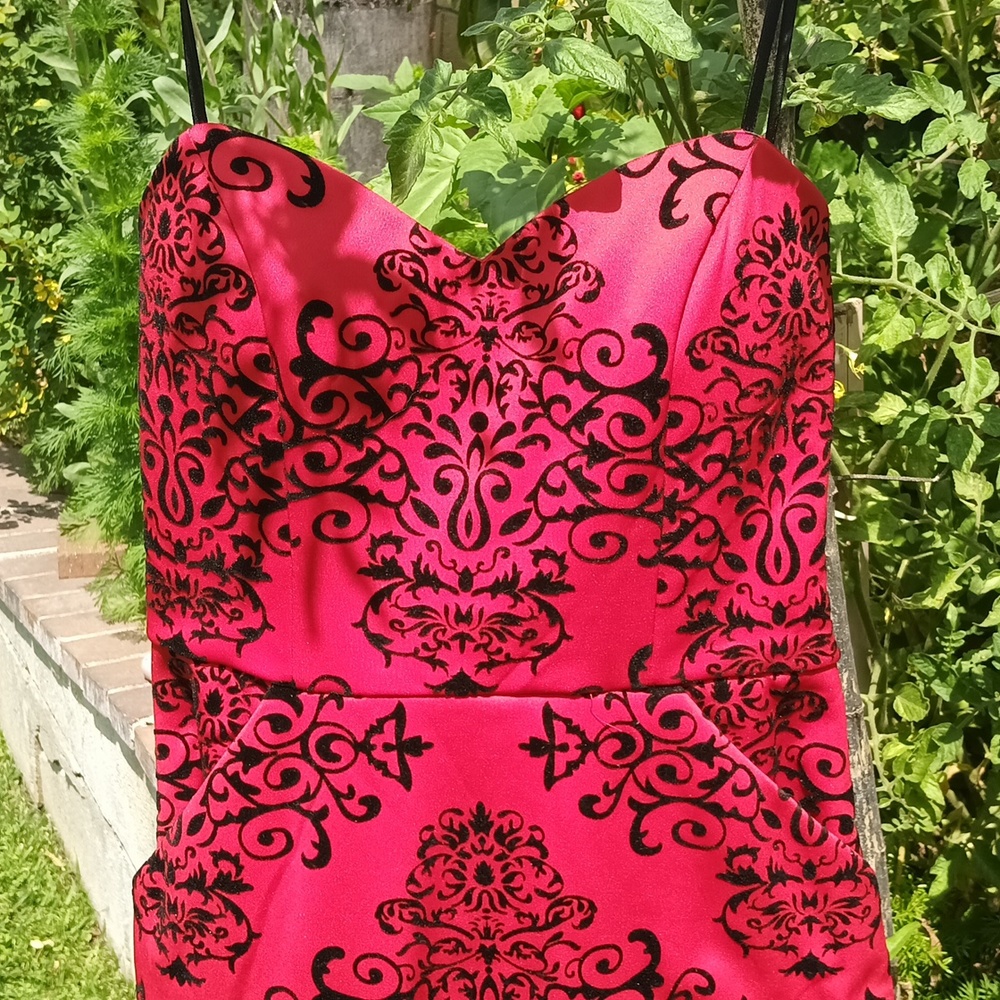 Dress - Picture 2 of 5